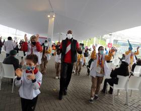 Vacunación: Voluntarios de Legado sorprendieron con flashmob junto a ex futbolistas de la selección