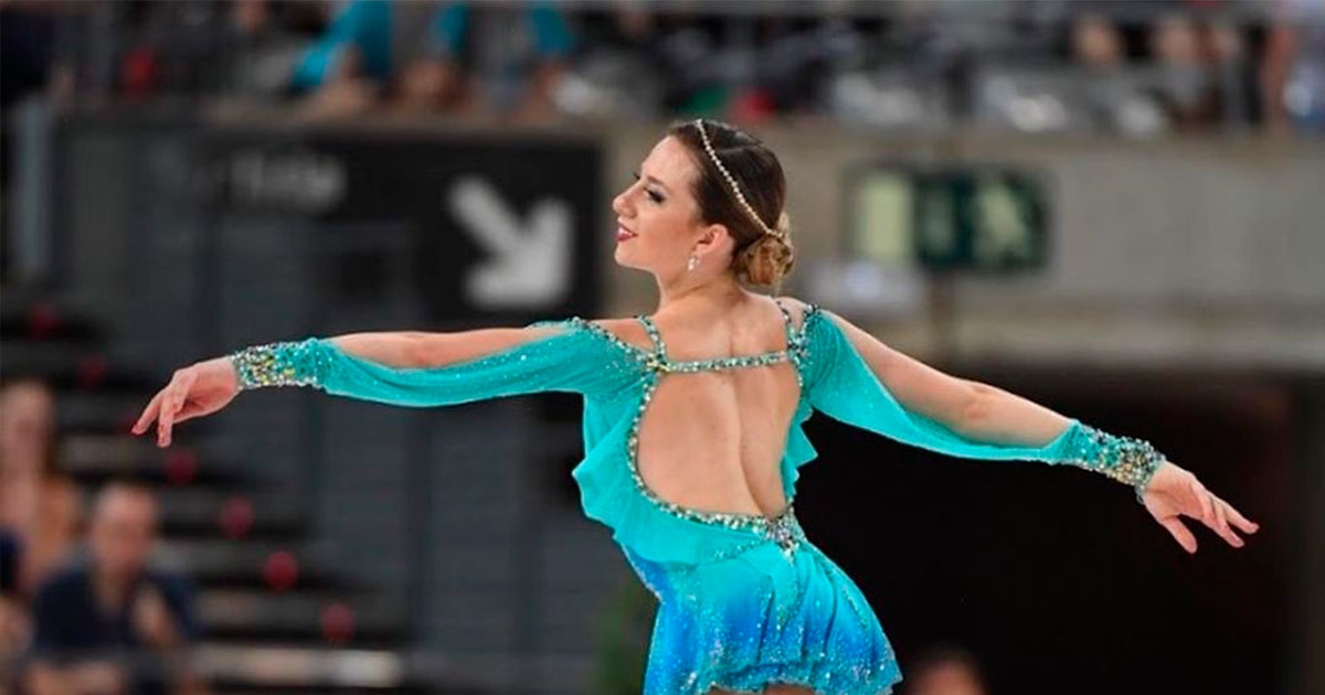 Bruna Wurts patina en la competencia de patinaje artístico en Lima 2019 
