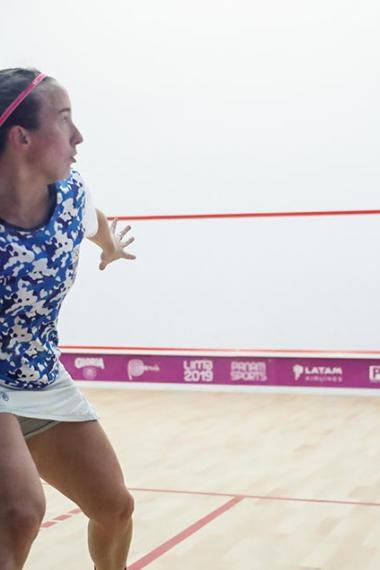 María Falcone contra USA en partido de squash