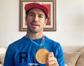 Los mejores deportistas del continente, entre ellos ganadores en los Juegos Panamericanos de nuestro país, reconocieron la labor del personal de salud que lucha contra el Coronavirus en un video denominado: “Esta medalla es para tí”.