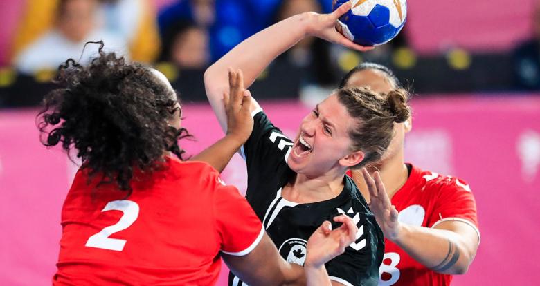 Catherine Léger of Canada challenge for the ball - Women’s handball