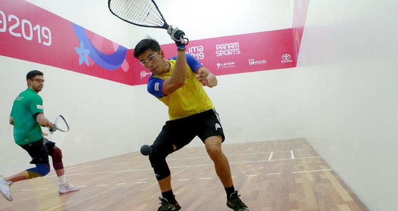 Mario Mercado from Colombia about to hit the ball during the Lima 2019 racquetball match against Mexico at the Callao Regional Sports Village.