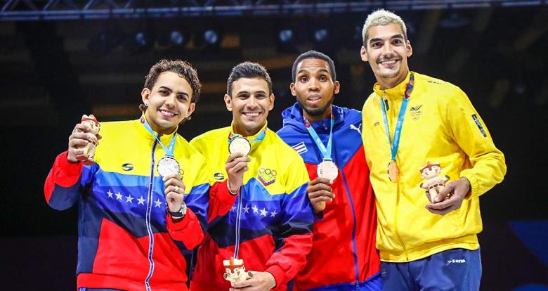 Medalists of Venezuela, Cuba and Colombia in the men’s individual fencing event at the Lima Convention Center (LCC)