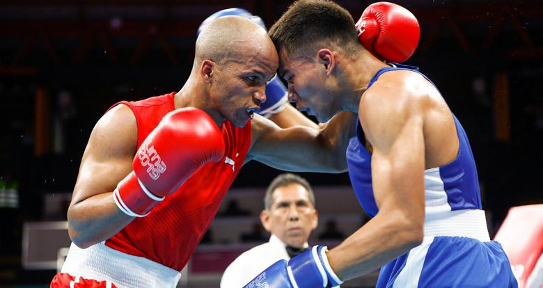 Roniel Iglesias de Cuba se enfrenta a Jimmy Brenes de Nicaragua en boxeo welter masculino (69 kg) en Lima 2019 en la Villa Deportiva Regional del Callao.