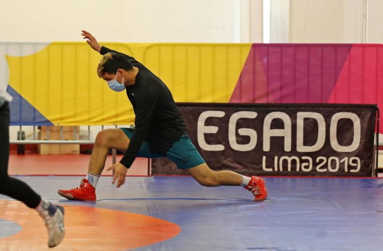 Luchador peruano entrena en la VIDENA y se prepara para sus primeros Juegos Olímpicos