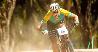 Yevgeniy Fedorov en el circuito de ciclismo cross Buenos Aires 2018
