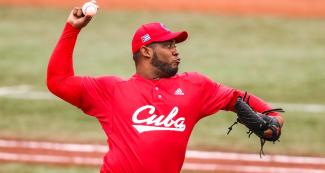 Cuban Vladimir García in the match against Colombia at the Lima 2019 baseball championship 
