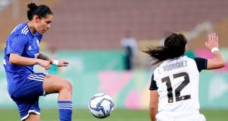 Paraguayan striker Jessica Martinez faces off Costa Rica in Lima 2019 football competition at San Marcos Stadium