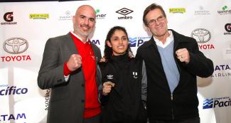 La Para atleta Angélica Espinoza, quien representará a Perú en Para taekwondo, posa orgullosa en la ceremonia de presentación de la delegación peruana de los Juegos Parapanamericanos Lima 2019
