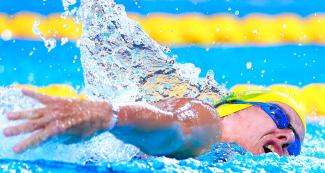 Susana Schnarndorf de Brasil compite en Para natación 100 m libre femenino S5 en la Villa Deportiva Nacional – VIDENA en los Juegos Parapanamericanos Lima 2019