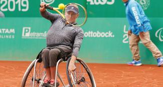 Emmy Kaiser from the USA competes against her compatriot Dana Mathewson in Lima 2019 wheelchair tennis event at the Club Lawn Tennis