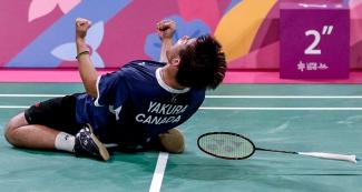 Nyl Yakura de la selección de Canadá obtiene el oro celebra su victoria ante EEUU en la categoría de dobles masculino de bádminton de los Juegos Panamericanos Lima 2019 en la Villa Deportiva Nacional – VIDENA