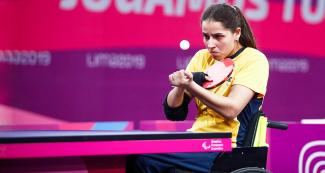 Catia Oliveira de Brasil se enfrenta a su compatriota Marliane Santos en Para tenis de mesa en la Villa Deportiva Nacional – VIDENA en Lima 2019