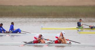 Los remeros Luciem Brodeur y Graham Peeters ocuparon el sexto puesto en la Final A de Doble par de remos cortos