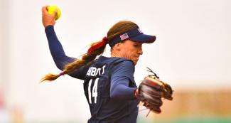American player Monica Abbott does maneuver to throw the softball in the Lima 2019 Games at the Villa María del Triunfo Sports Center