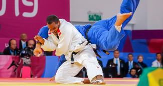 Andy Granda de Cuba y David Maura de Brasil se enfrentan en judo hombres +100 kg en Lima 2019 en la Villa Deportiva Nacional – VIDENA.