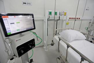 A la par de instalar centros de atención temporal, se encargará de la compra de equipos médicos y oxígeno para los lugares que requieren atender a pacientes afectados por la pandemia.