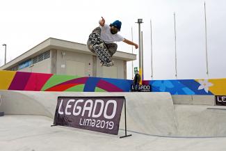 Los deportistas pudieron probar el Skate Park que forma parte de las instalaciones que destacaron en los Juegos Lima 2019.