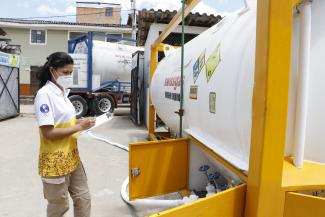 Legado abastece con 14 toneladas de oxígeno líquido isotanque de hospital en Amazonas