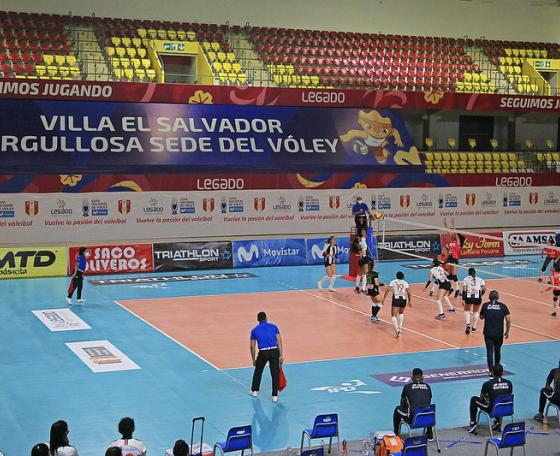 Polideportivo de Villa El Salvador, escenario de talla mundial que enorgullece a voleibolistas peruanas.