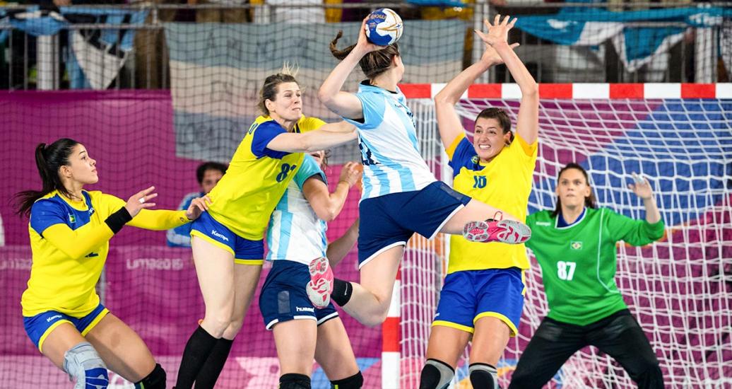 La argentina Elke Kersten anotó 4 puntos frente a Brasil en Lima 2019
