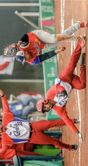 Cuban and Venezuelan softballers in Lima 2019