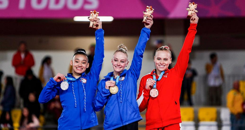 Americans Leanne Wong (silver), Riley Mc Cusker (gold), and Canadian Elsabeth Black (bronze) at Lima 2019