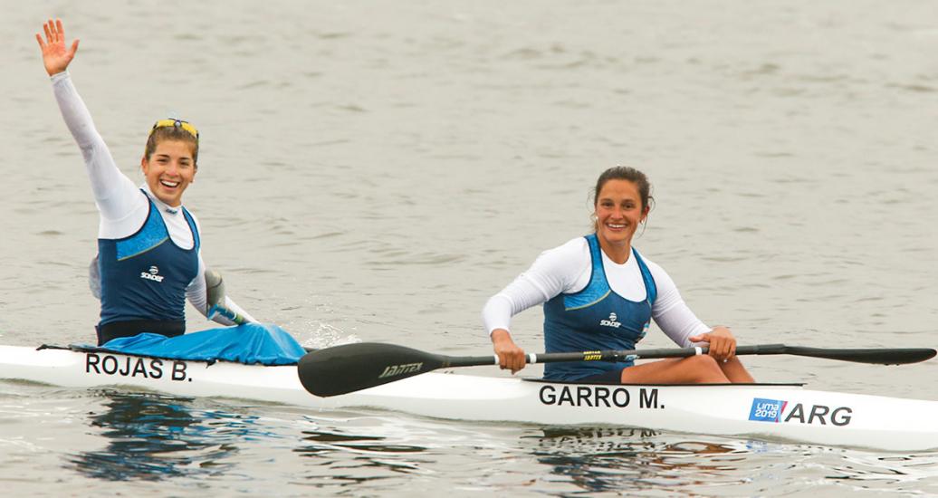 Brenda Rojas and María Brenda in women’s canoe sprint competition