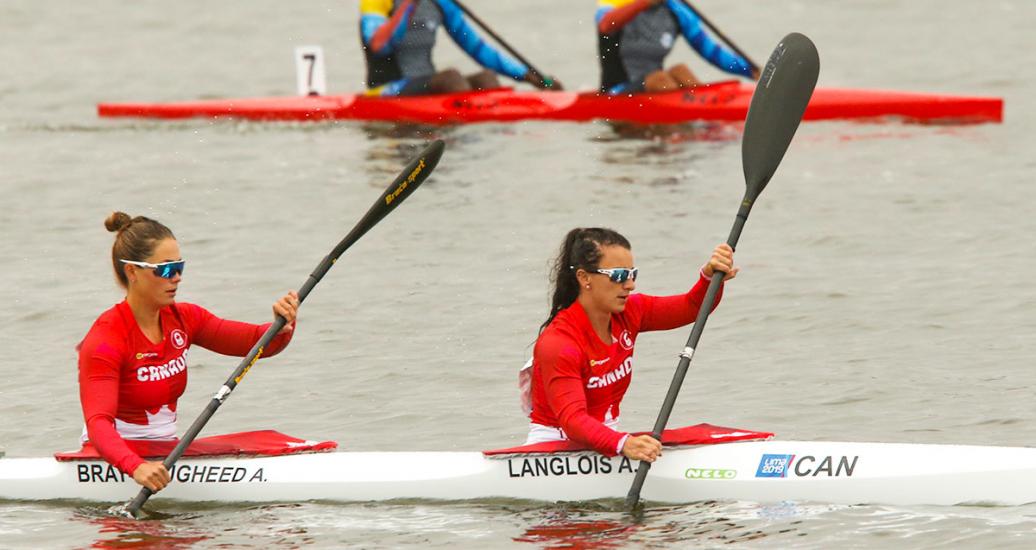 Alanna Braylougheed and Andreanne Anglois competing in canoe event