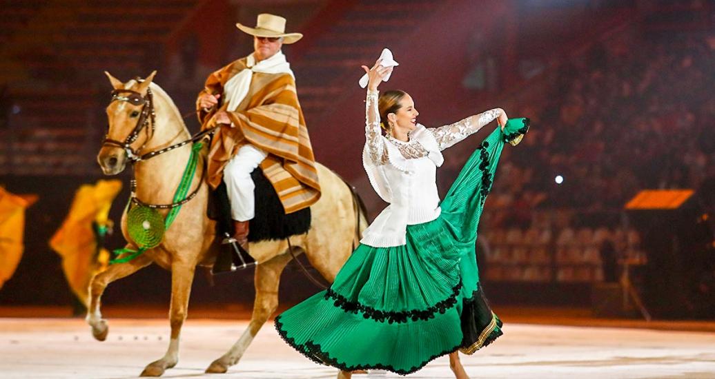 “Marinera norteña” dancers show their talent at the Opening Ceremony