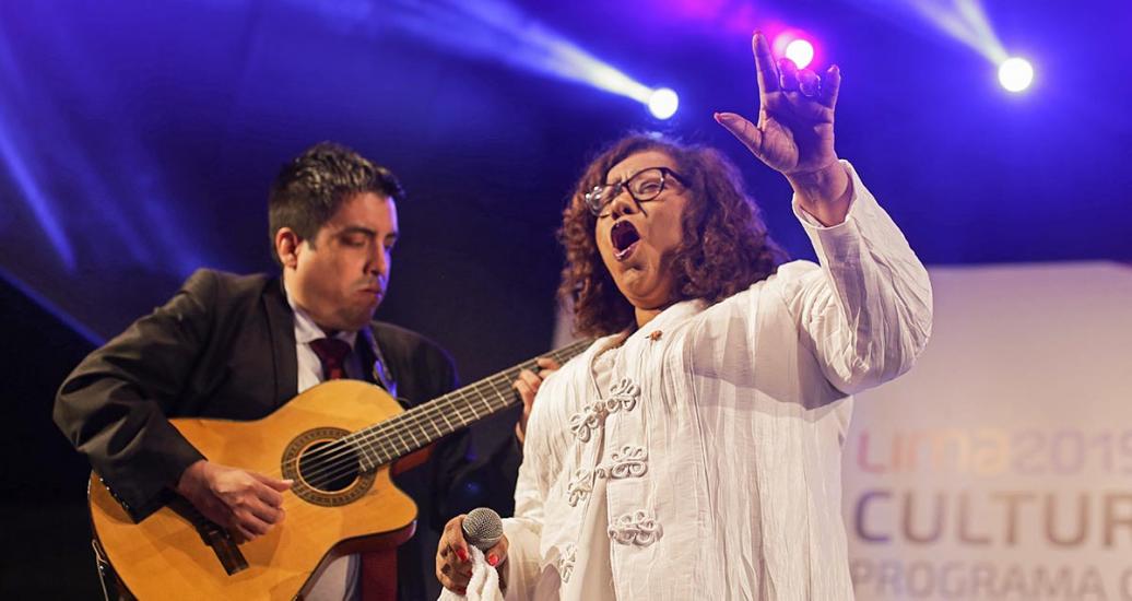 Artista peruana Bartola en espectáculo musical del Culturaymi del 28 de julio en Lima 2019