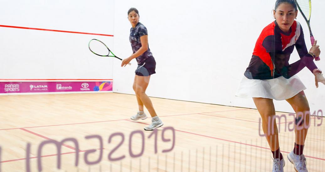 La peruana Ximena Rodriguez y la mexicana Diana García se enfrentan en squash