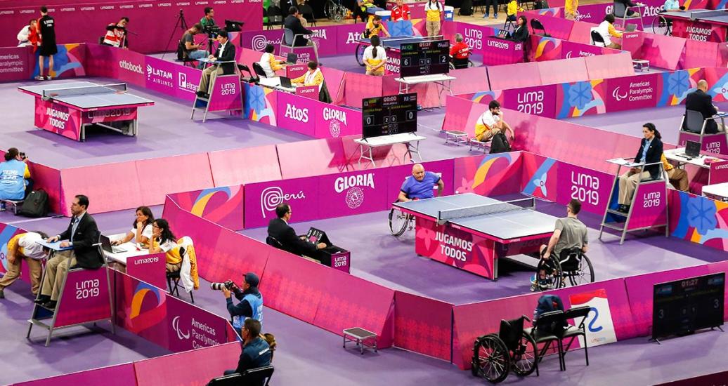 Several Para table tennis matches are held simultaneously at the National Sports Village - VIDENA at Lima 2019.
