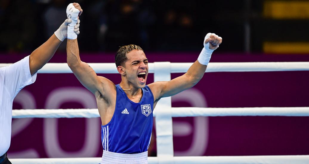 Con grito celebra su victoria el boxeador Oscar Collazo, tras la final de la competencia mosca ligera masculina, en los Juegos Lima 2019