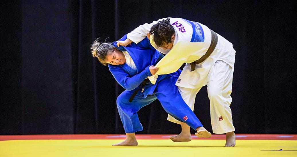 Meg Rodrigues se enfrenta a su compatriota Rebeca Silva de Brasil en judo -70 kg en la Villa Deportiva Nacional – VIDENA en Lima 2019