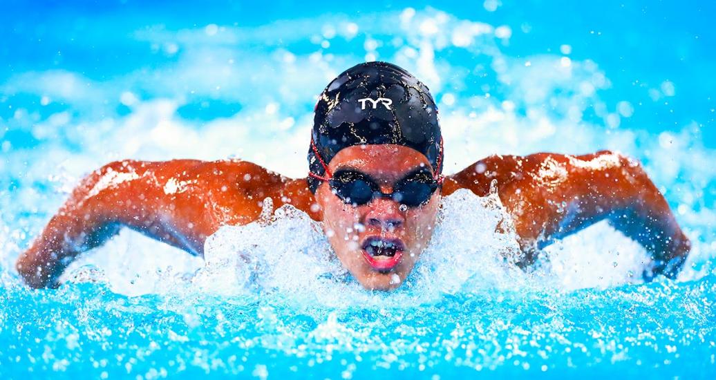 Javier Hernandez de Puerto Rico compite en Para natación 100 m mariposa masculino S14 en la Villa Deportiva Nacional – VIDENA en los Juegos Parapanamericanos Lima 2019