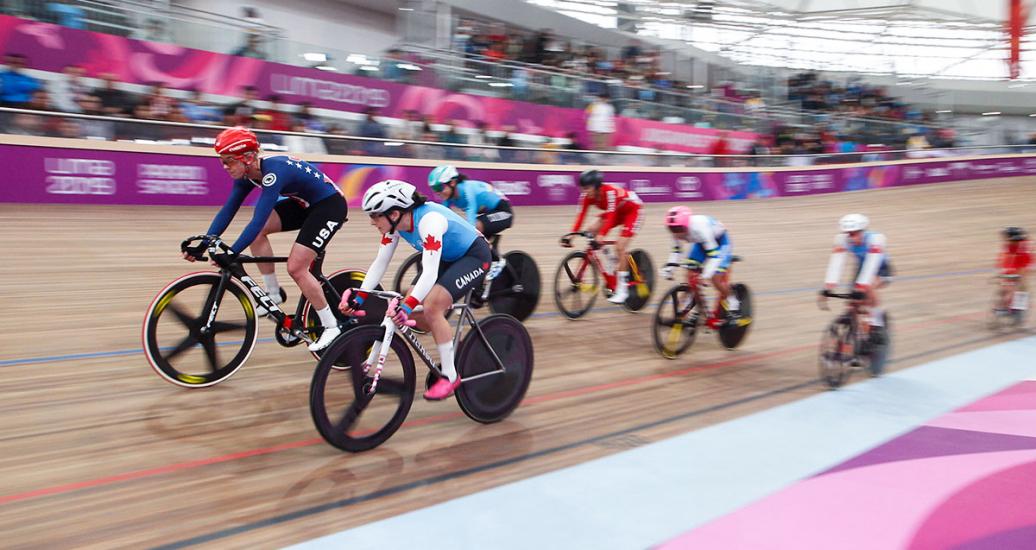 Riders from the Americas compete at the Lima 2019 women’s Madison event at the National Sports Village – VIDENA.