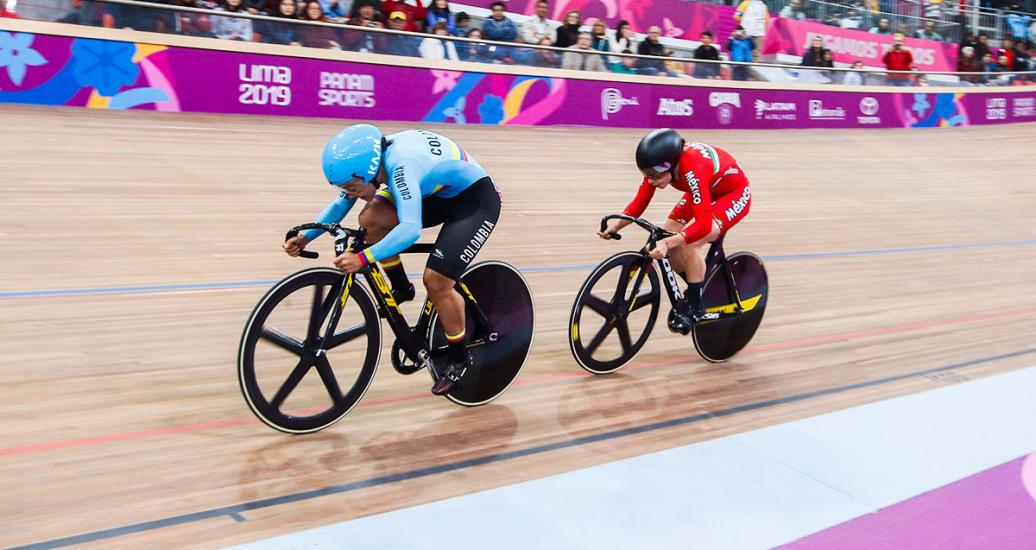Mexico’s Luz Gaxiola and Colombia’s Martha Bayona competing at Lima 2019 cycling event at the National Sports Village – VIDENA. 