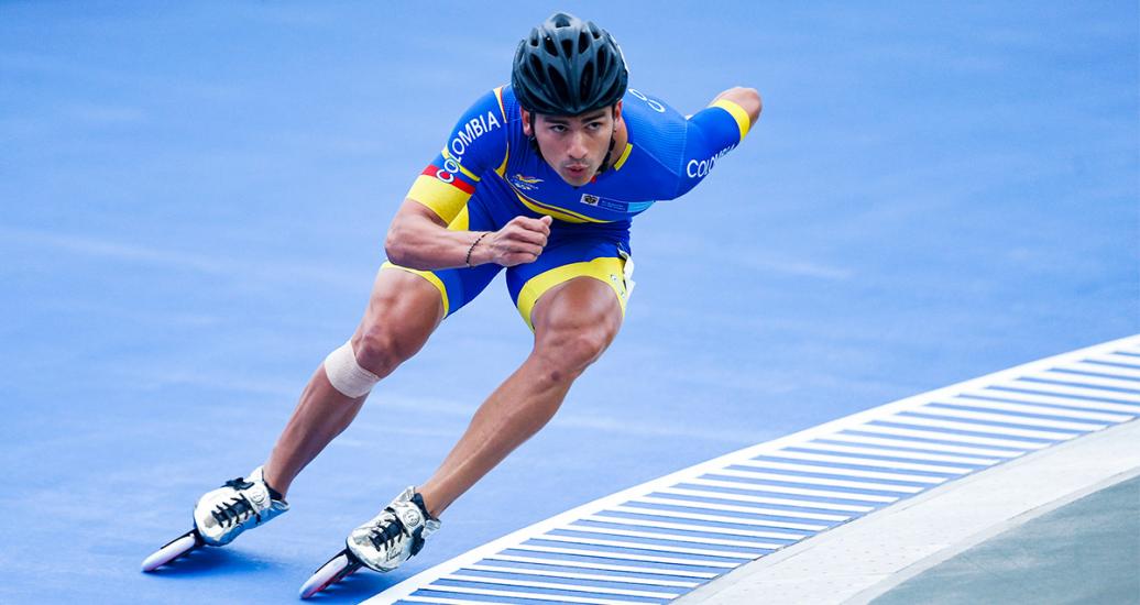 Pedro Causil of Colombia shows his speed in the men’s 300 m time trial skating competition at the Lima 2019 Games.