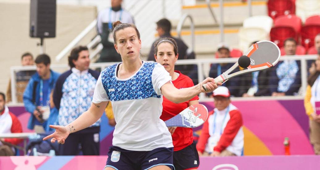Argentina’s Melina Spahn and Chile’s Rosario Valderrama face off in fronton match at the Lima 2019 the Games held at the Villa María del Triunfo Sports Center