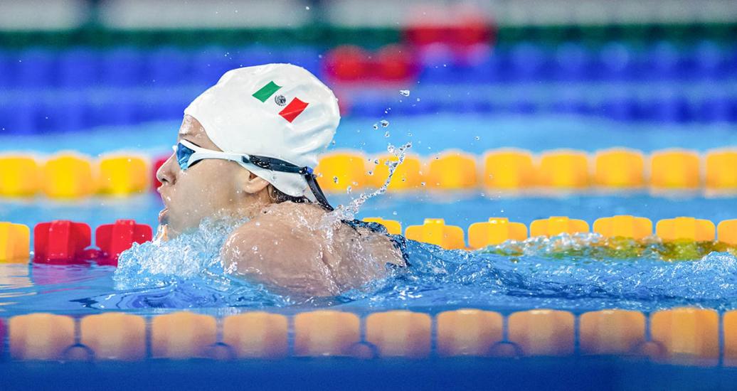 Luz Lopez de México nadando en competencia de Para natación 200 m combinado femenino SM8 en Lima 2019 en la Villa Deportiva Nacional – VIDENA